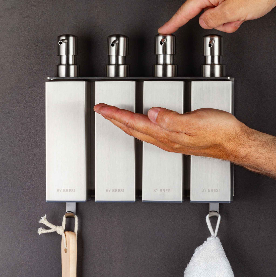 Zeepdispenser 4 reservoirs - Geborsteld RVS - Handen