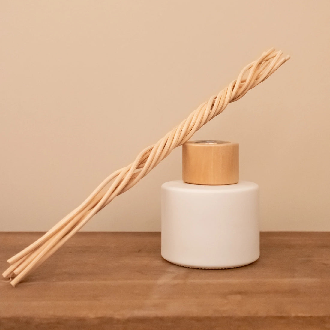 By bresi diffuser met geurstokjes 02