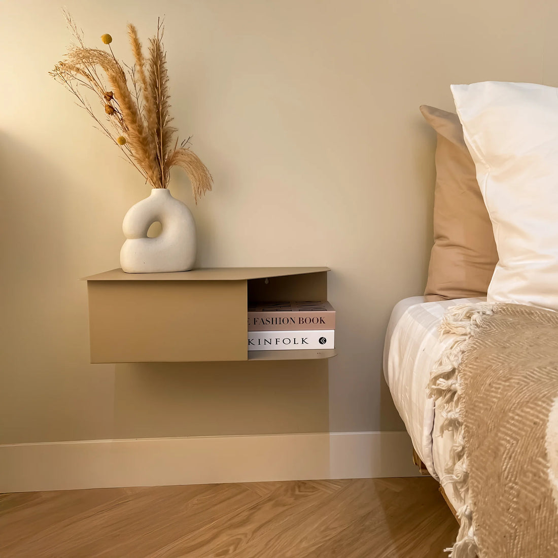 Nachtkastje riva links beige 04