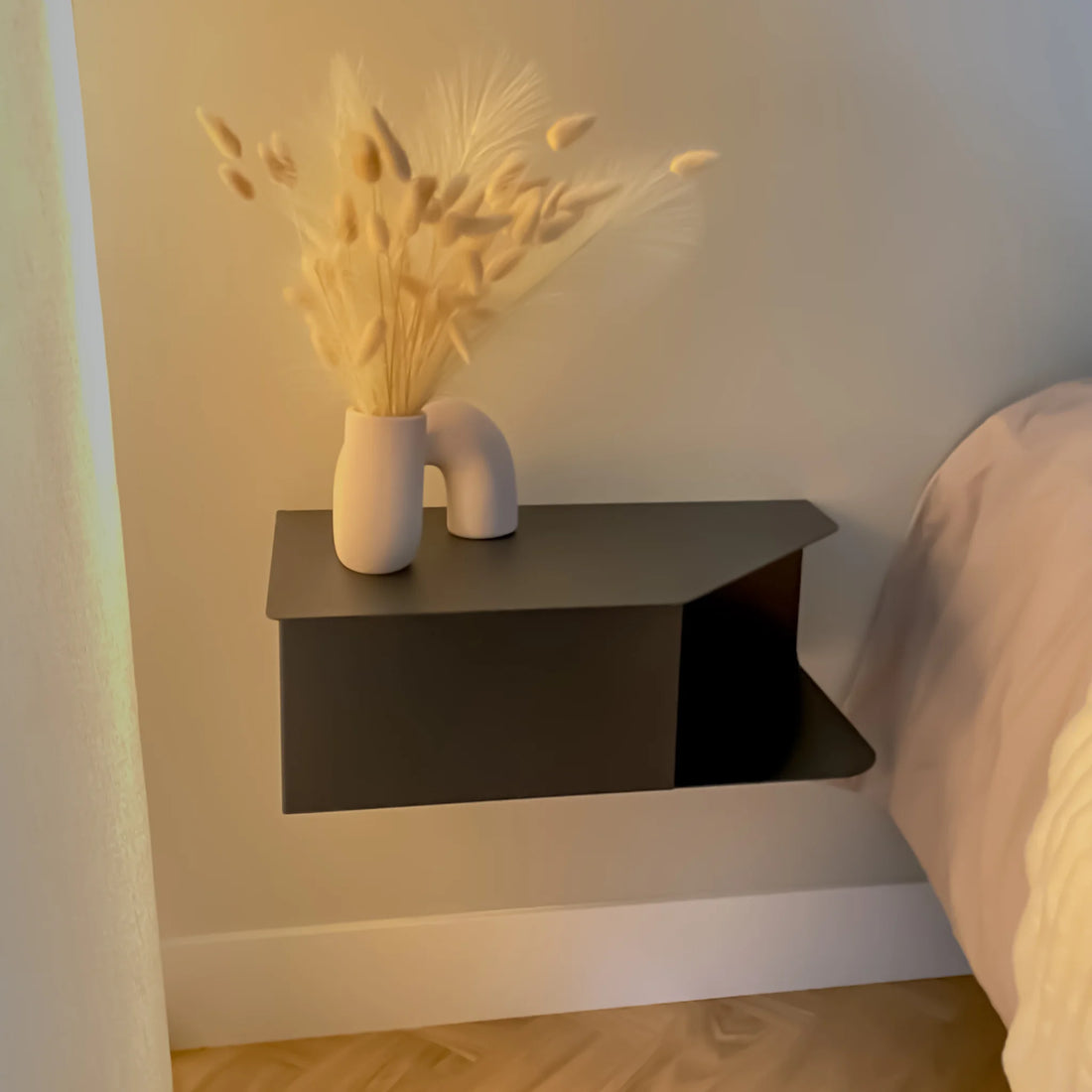 Nachtkastje riva links zwart 01