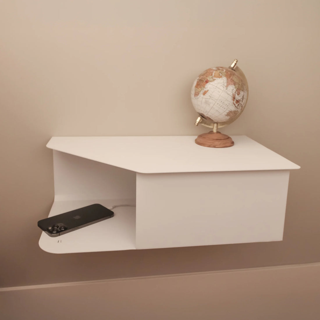 Nachtkastje riva rechts wit 02